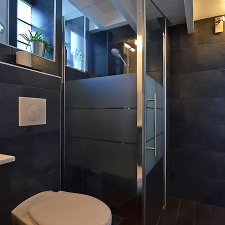 Argia Cozy & Modern With 2 Bedrooms - Balcony - City Center Apartment