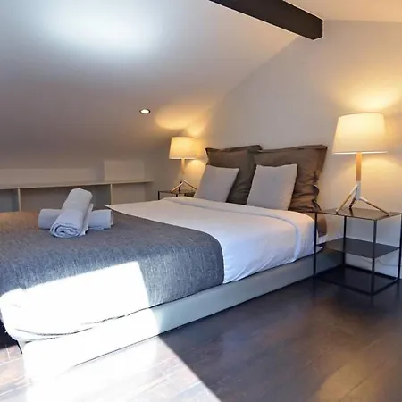 Apartment Argia Cozy & Modern With 2 Bedrooms - Balcony - City Center